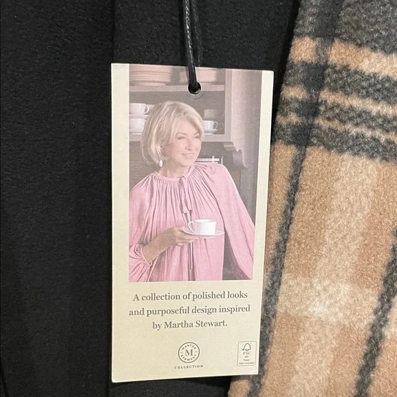 Martha Stewart Collection Black & Tan Cape - Picture 4 of 8